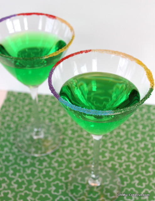 Add a festive St. Patrick's Day drinks | OHMY-CREATIVE.COM | St. Patrick's Day Cocktail | Green Drinks | Green Apple Martini | Shamrock | Rainbow #StPatricksDay #Cocktails #RimSugar