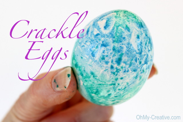 Crackled Painted Easter Eggs | OHMY-CREATIVE.COM