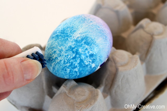How to Speckle an Easter Egg designs.