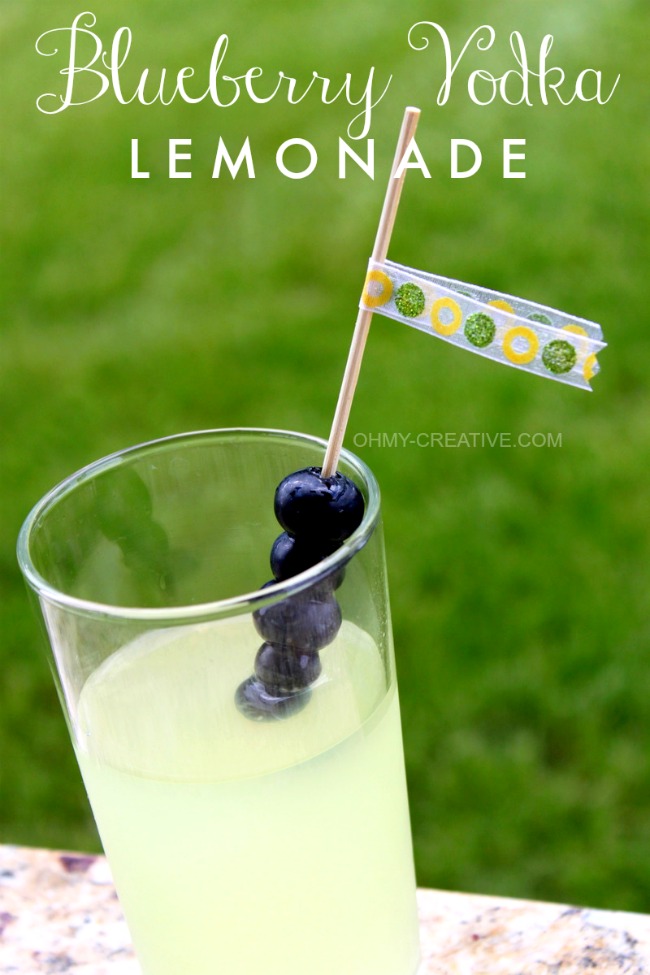 This Blueberry Vodka Lemonade is a light and delicious Summer Cocktail! Dress it up with Blueberry Skewers decorated with pretty party ribbons! | OHMY-CREATIVE.COM
