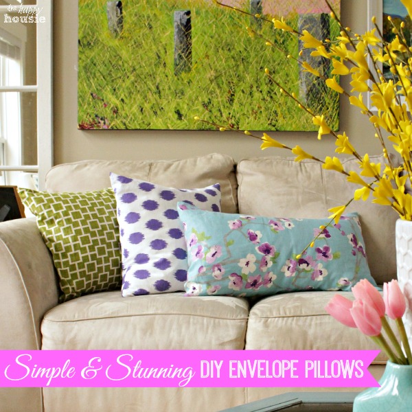Simple-and-Stunning-DIY-Envelope-Pillows-how-to-at-The-Happy-Housie