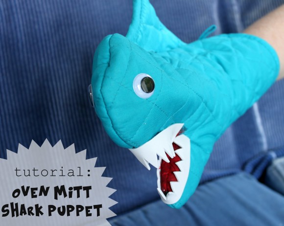 Oven-Mitt-Shark-Puppet