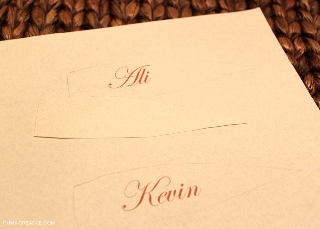 How to print out names for Thanksgiving Place Cards | OHMY-CREATIVE.COM