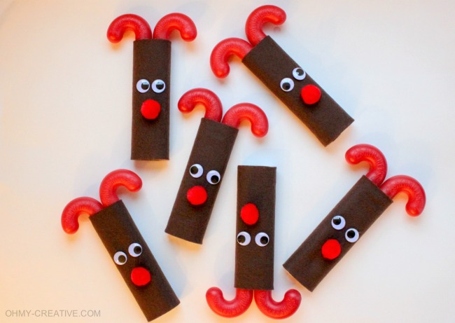 Easy Candy Cane Reindeer Kids Treat Or Craft | OHMY-CREATIVE.COM