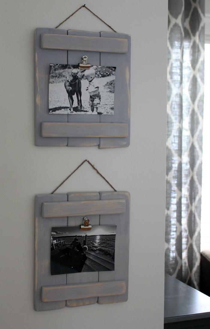 Use This DIY Photo Pallet Plaques to Display Family Photos