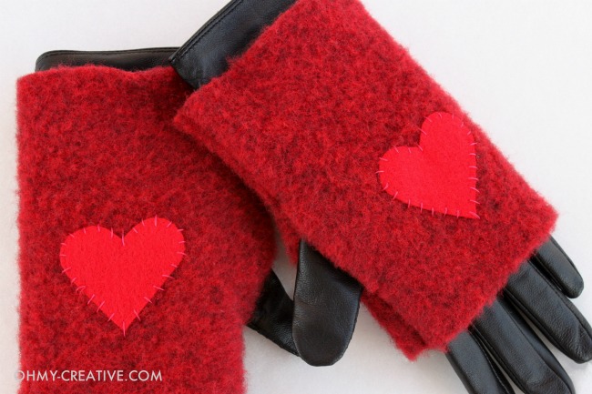 How to make Wool Heart Fingerless Gloves - Perfect for Valentine's Day | OHMY-CREATIVE.COM