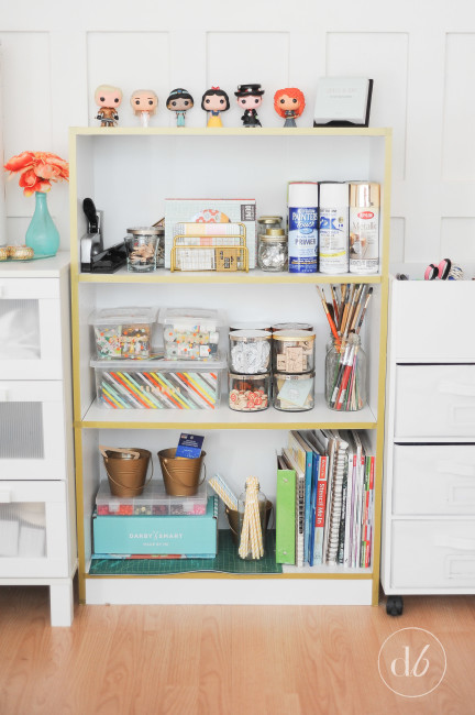 See how to give an old bookcase new style with this Washi Tape Bookcase transformation!
