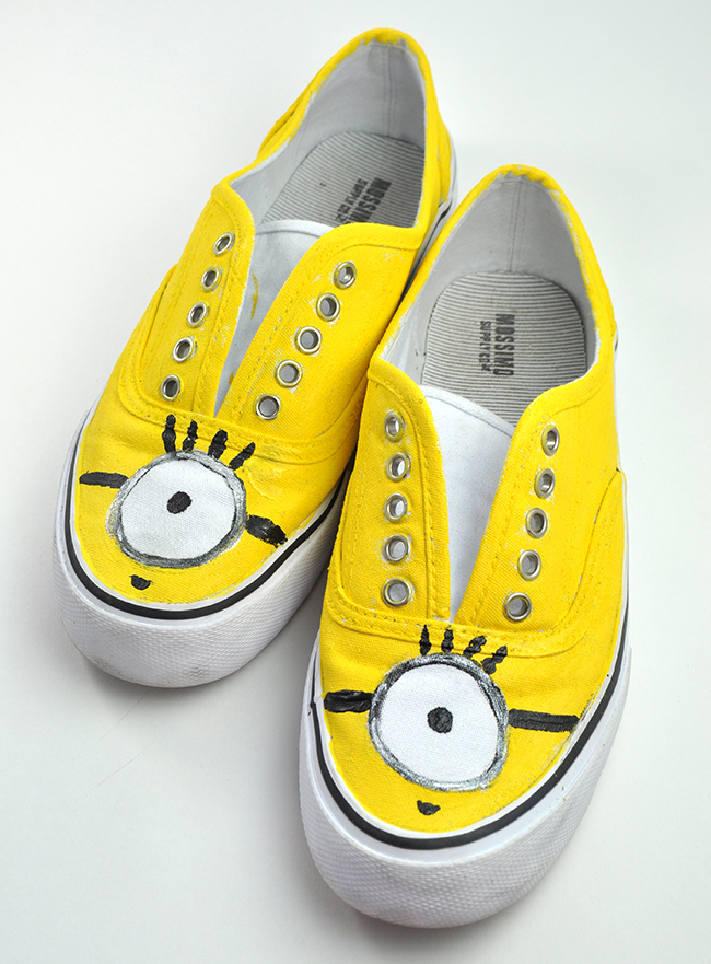 DIY Painted Minion shoes