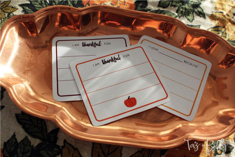 Looking for the perfect fall activity to share with your kids or start a new Thanksgiving Tradition? Practice being thankful for one another with this quick DIY ‘Be Thankful’ Jar! Includes Free Printable Thankful Cards! | OHMY-CREATIVE.COM #thanksgivingprintable #thankfulcards #gratitudejar #thankfuljar