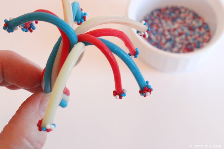 Fourth of July Dessert with red white and blue sprinkles and twirlers | OHMY-CREATIVE.COM