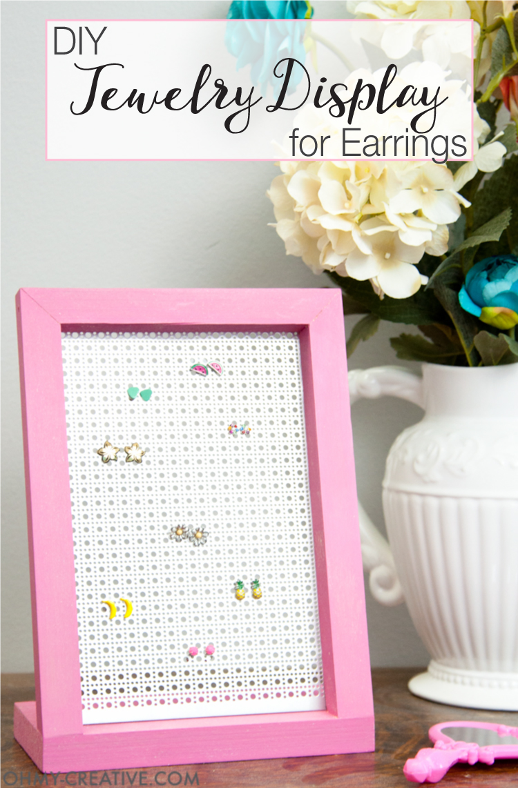 This is so easy even I could make it! Organize your favorite earrings with this DIY jewelry display holder. A quick and easy build that can be done without power tools. | OHMY-CREATIVE.COM