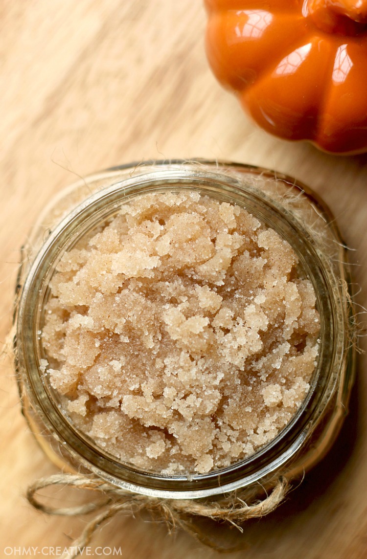 The aroma of this all natural Vanilla Pumpkin Sugar Scrub is simply amazing! This DIY sugar scrub is easy to make as we crave all things pumpkin spice for fall! It makes a great gift for friends, teachers...and yourself as the weather turns cooler. Included is a Free Sugar Scrub Printable Label! Enjoy! OHMY-CREATIVE.COM