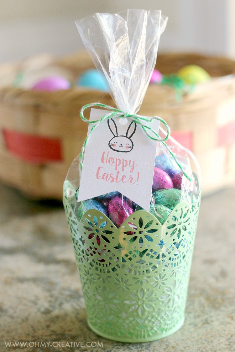 Free Printable Hoppy Easter Gift Tags | OHMY-CREATIVE.COM | Easter Printable | Easter Treat | Gift Tag | Easter Gift | Happy Easter | Bunny Printable | Classroom Treat | Party Favor | Easter Favor | Printable | Free Printable