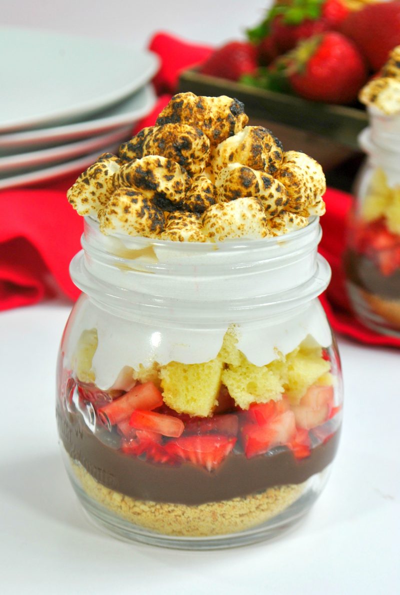 The best S'mores Strawberry Shortcake In A Jar - easy to serve for parties! OHMY-CREATIVE.COM | Strawberry S'mores | strawberry shortcake with pound cake | strawberry shortcake dessert | #strawberryshortcake #strawberrysmores #smores #dessertrecipe #inajar #strawberryshortcakeinajar