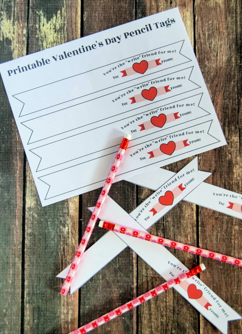 Make these Free Pencil Valentine Printable Banner the kids will love to give and receive. Using the free Valentine Printable these are easy to make for kids of all ages! OHMY-CREATIVE.COM #valentinesday #valentinecard #valentinefreeprintable #pencilvalentine #pencilbannerprintable