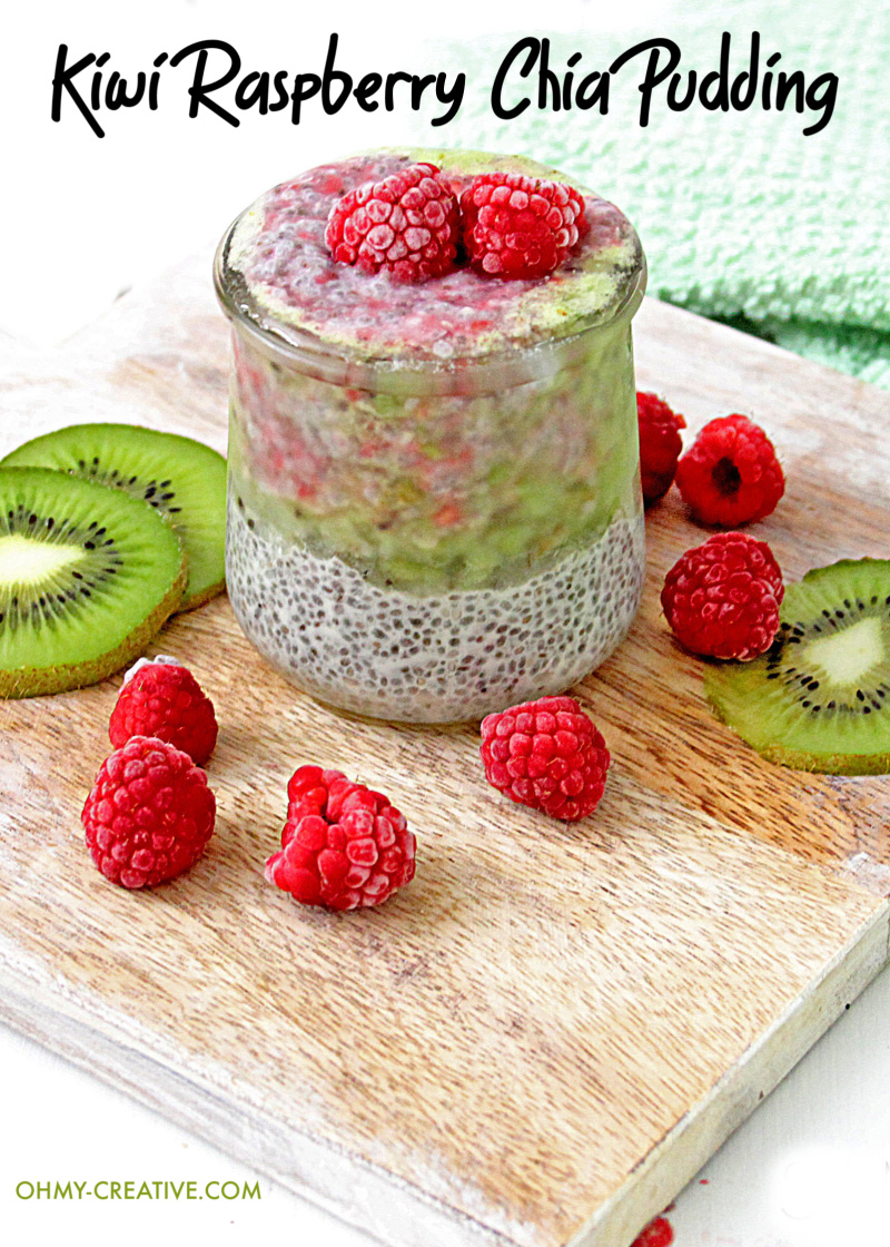 This Kiwi Raspberry Chia Pudding healthy, full of antioxidants, and so good you'll want to make them ahead and keep them on hand for a quick snack. Great for breakfast too! OHMY-CREATIVE.COM #raspberrychiapudding #kiwirasberrychiapudding #chiapudding #chiapuddingrecipe #overnightchiapuddng #breakfastrecipe