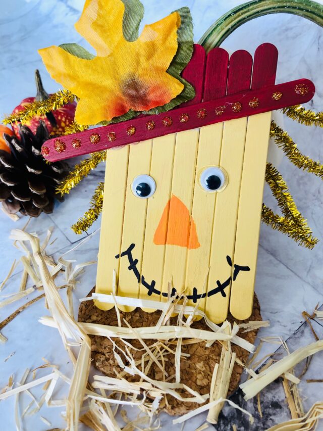 DIY Fall Scarecrow Craft