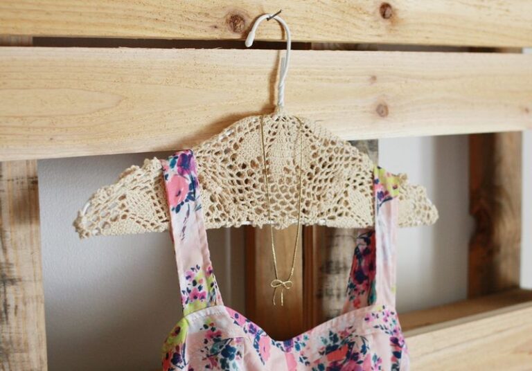 30 DIY Doily Crafts - Oh My Creative