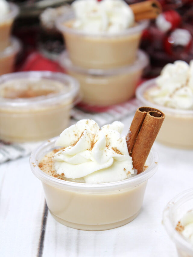 Holiday Eggnog Cocktail Jello Shots