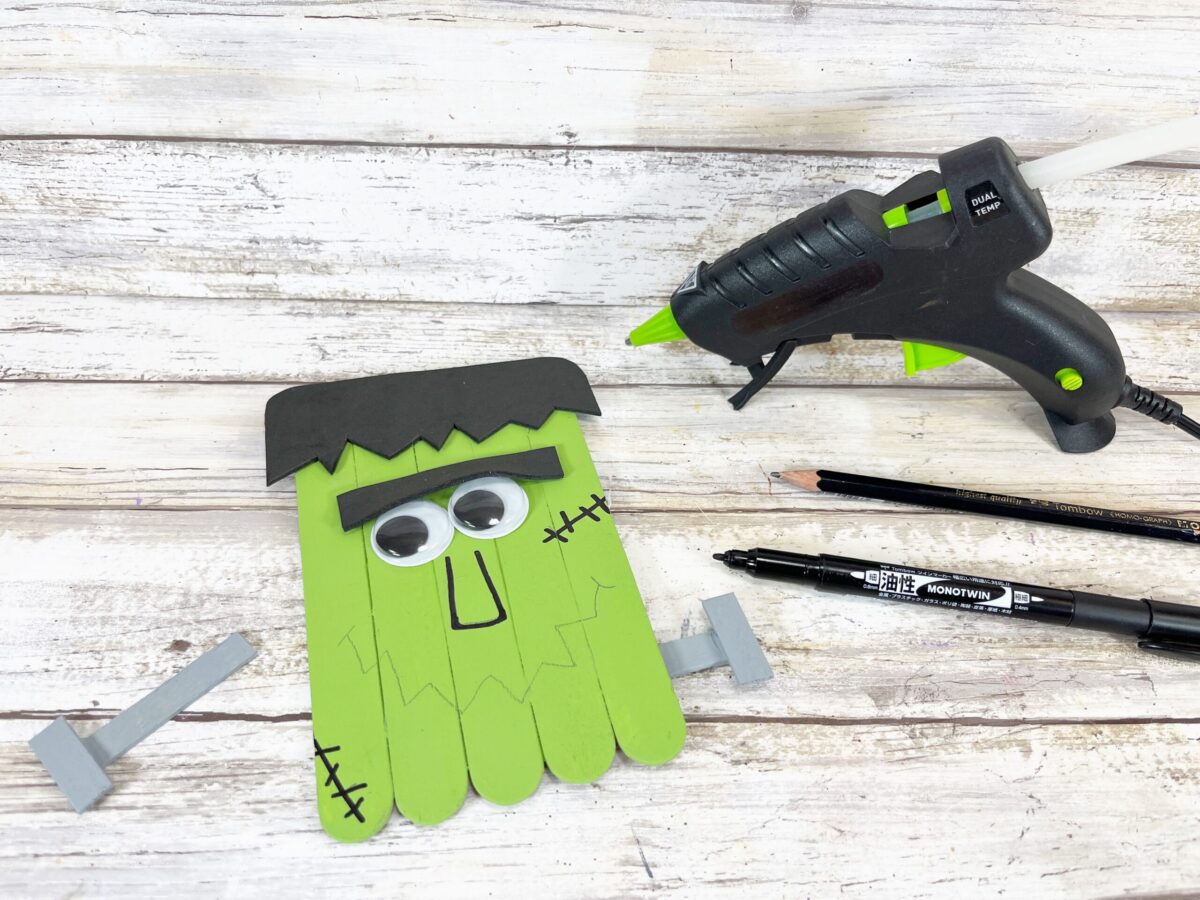 Make Frankenstein popsicle stick craft for kids
