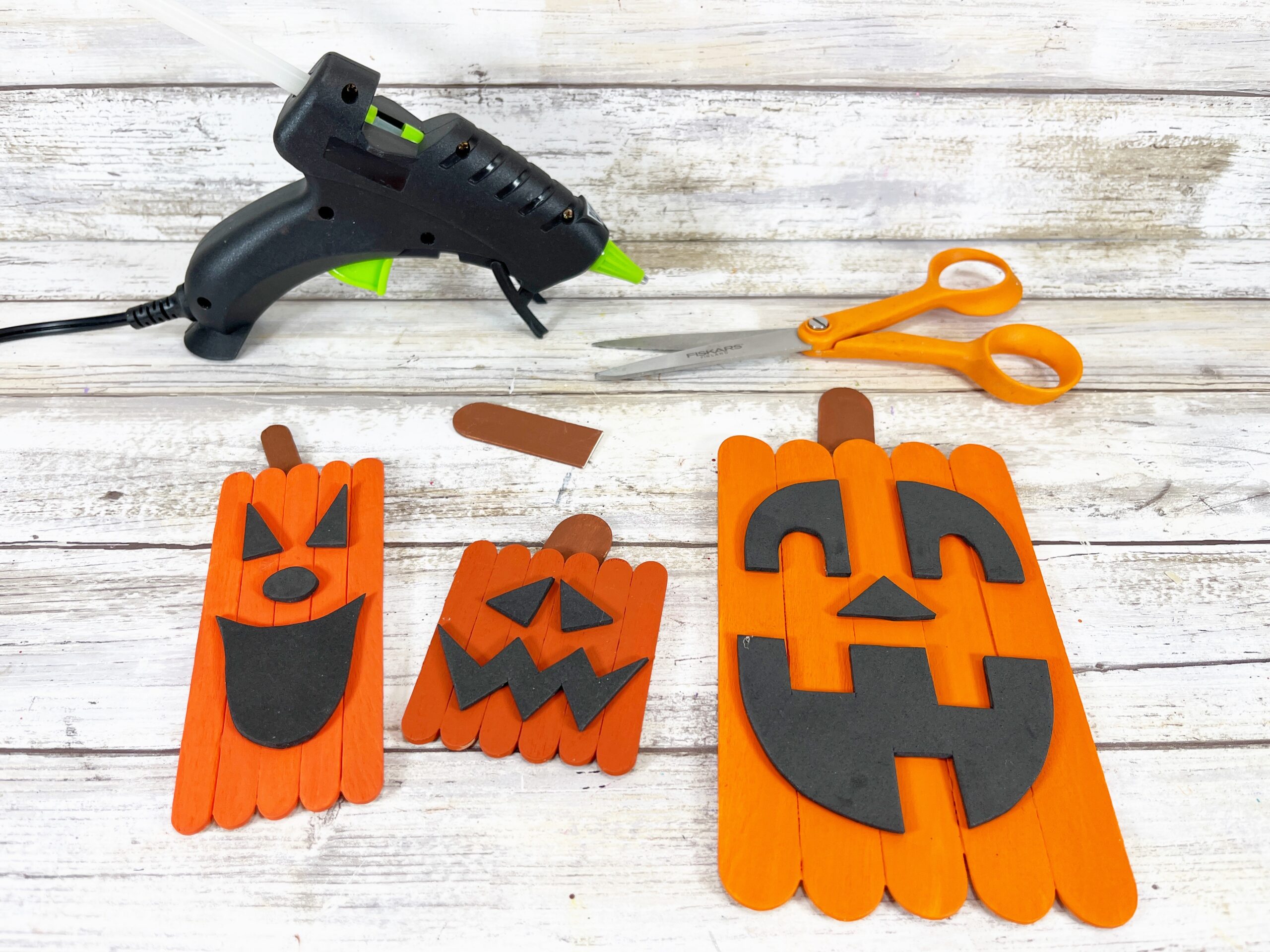 Add pumpkin stems to these Halloween pumpkin crafts.