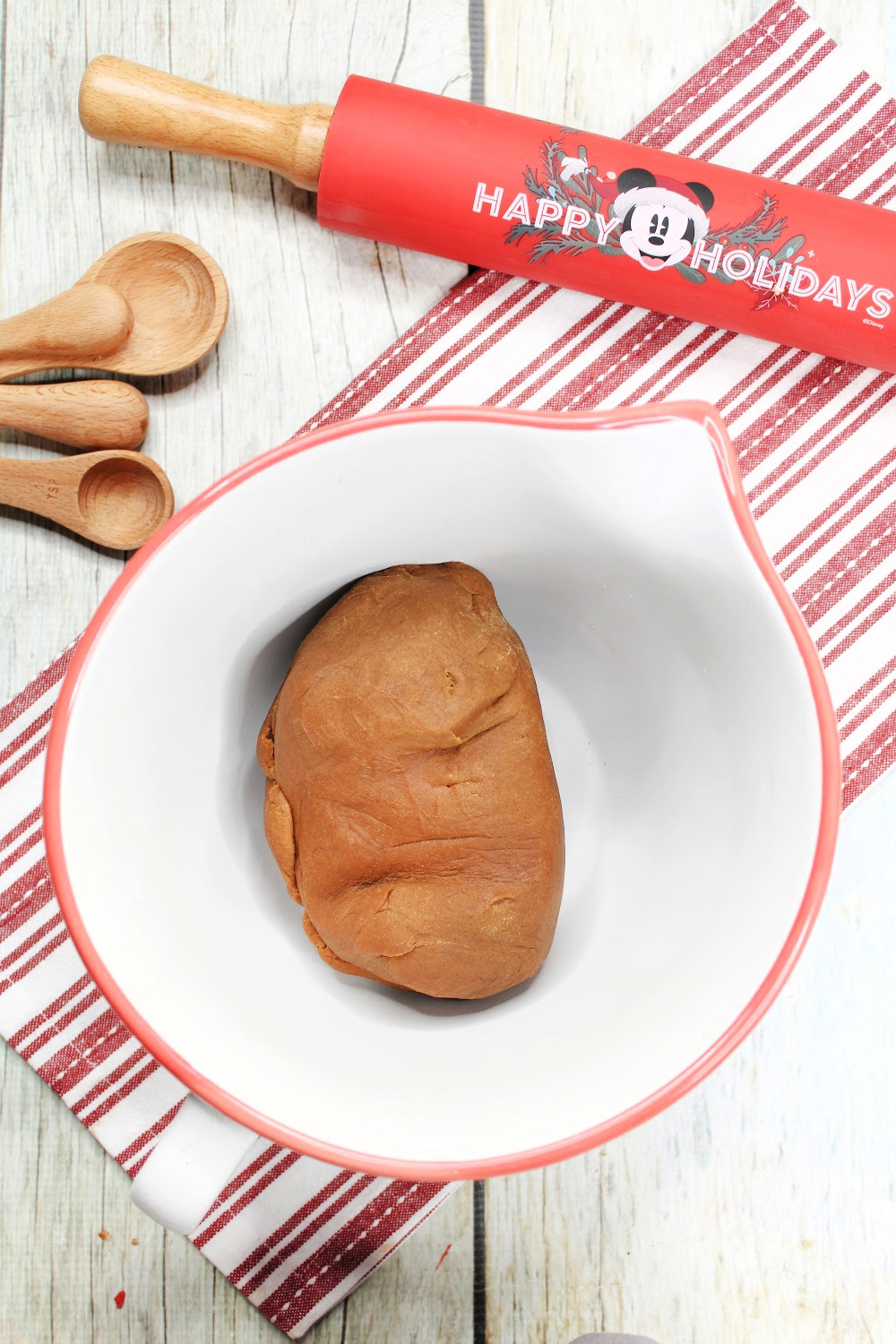 Cover the bowl of gingerbread dough and place in the refrigerator for 30 minutes.