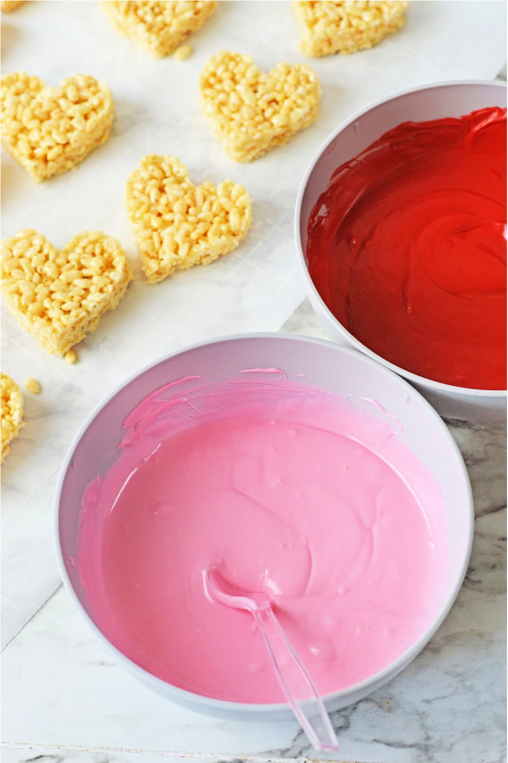 Bowl or melted red and pink candy melts.