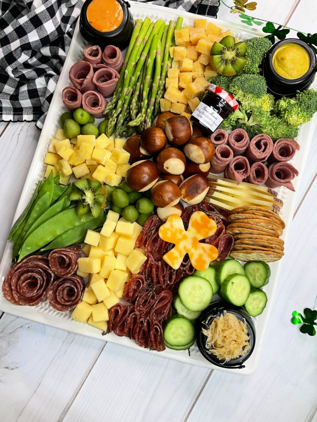 St. Patrick’s Day Snack Charcuterie Board