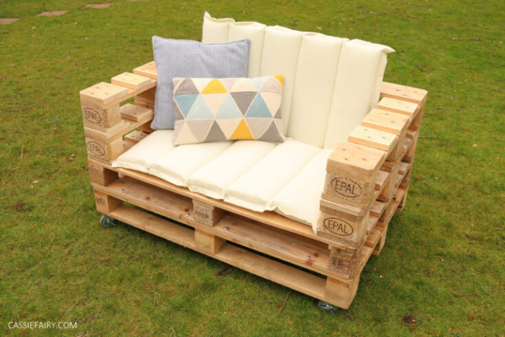 Image for DIY pallet bench for your garden