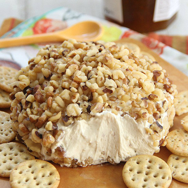 Image for Fig and Goat Cheese Ball 