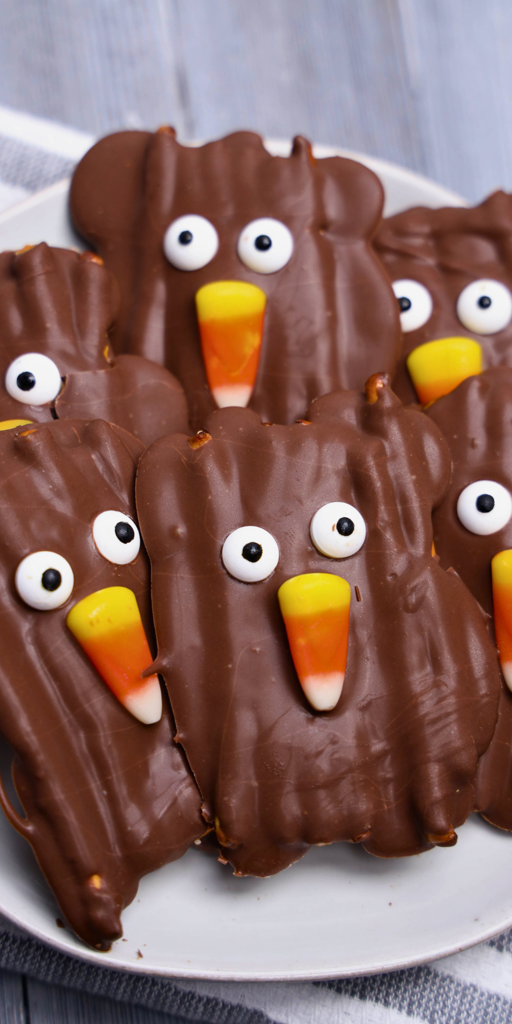 An image of Turkey Pretzel Treats.