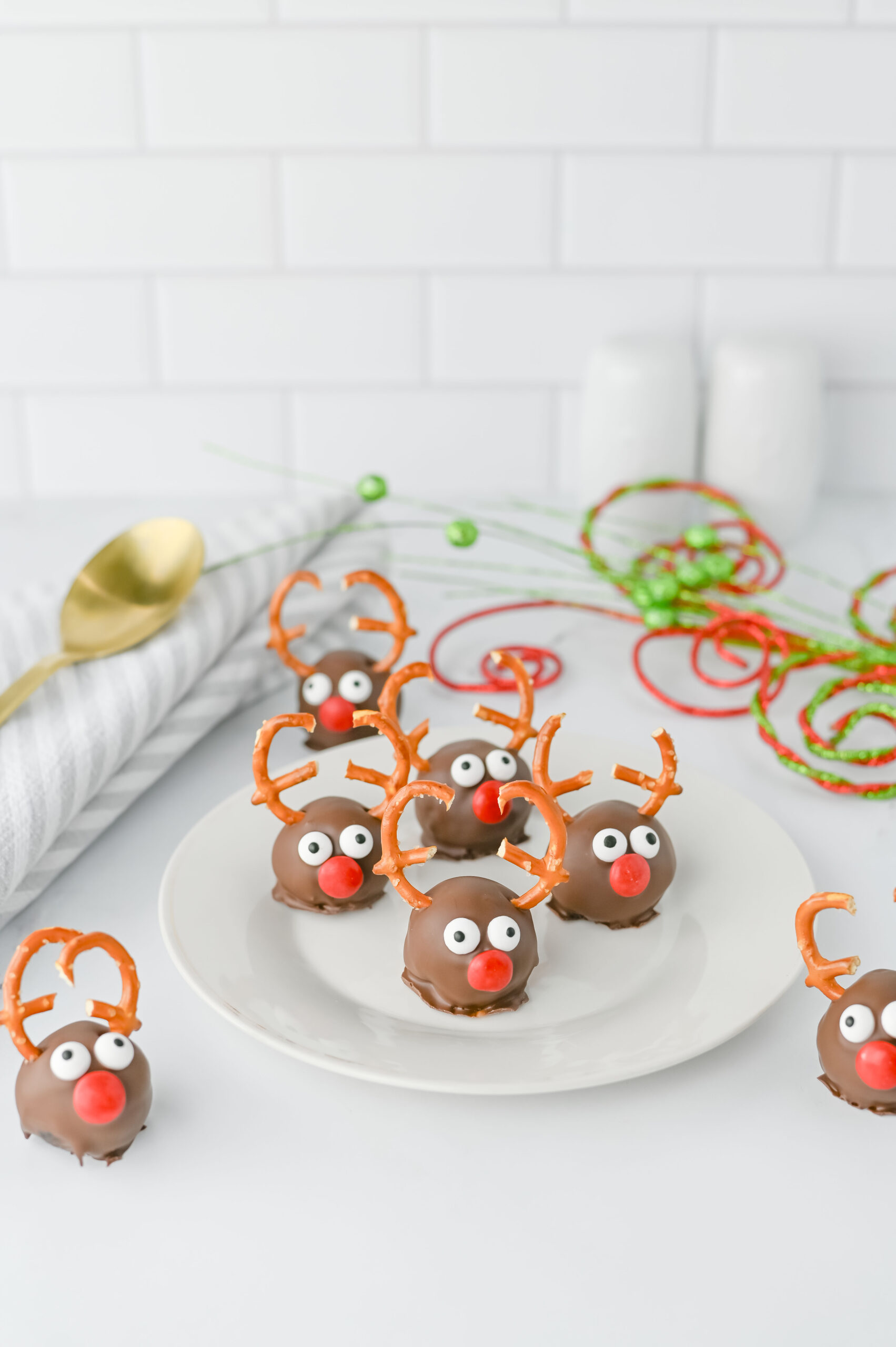 An image of Reindeer Oreo Balls.